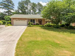 6736 Keswick Dr, Riverdale, GA 30296
