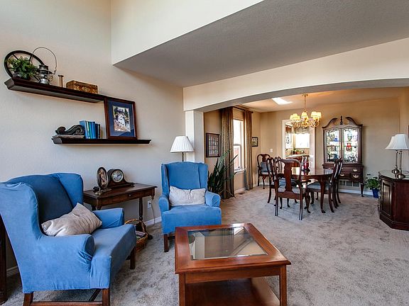 living rm / dining rm