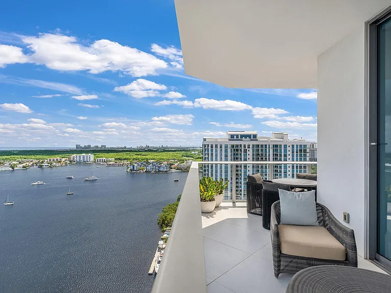 17301 Biscayne Blvd #Penthouse 7 — Photo 41