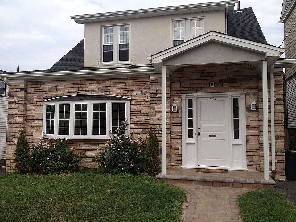 1st image of 182 Briggs Ave