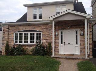 182 Briggs Ave, Yonkers, NY 10701