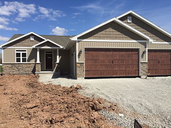 5th image of 2454 Maple Grove Dr
