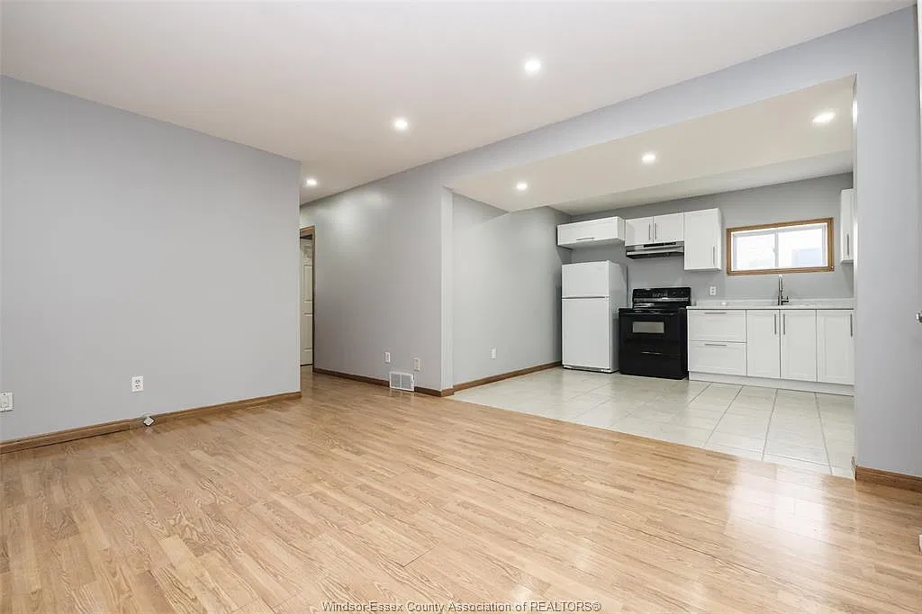 2 bed, $1,600 — Photo 2