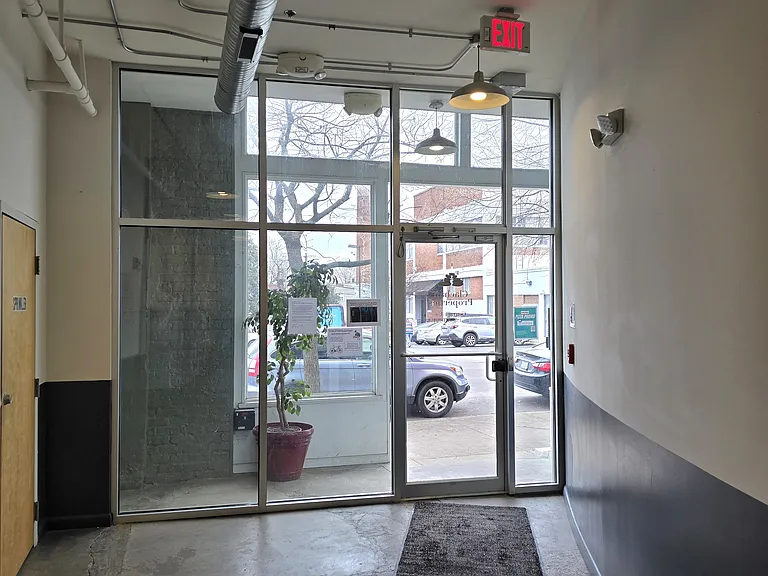 917 W Marshall St #113 — Photo 2