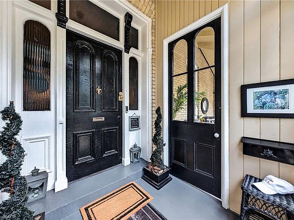 4th image of 100 Brunswick St