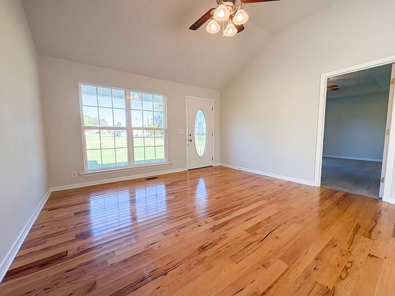 3rd image of 205 Woods Rd