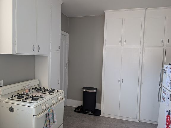 Lots of kitchen cabinets and extra storage