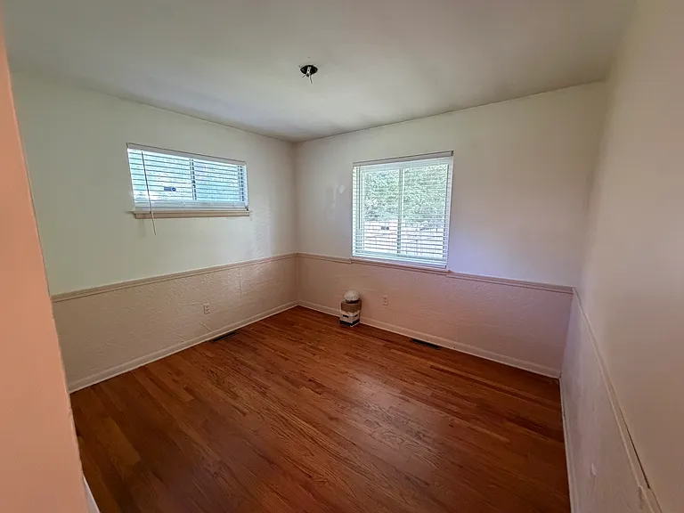 7909 Grandview St — Photo 27