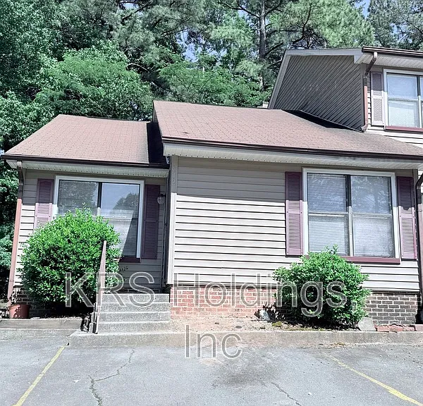 612 Kendall Dr — Photo 2