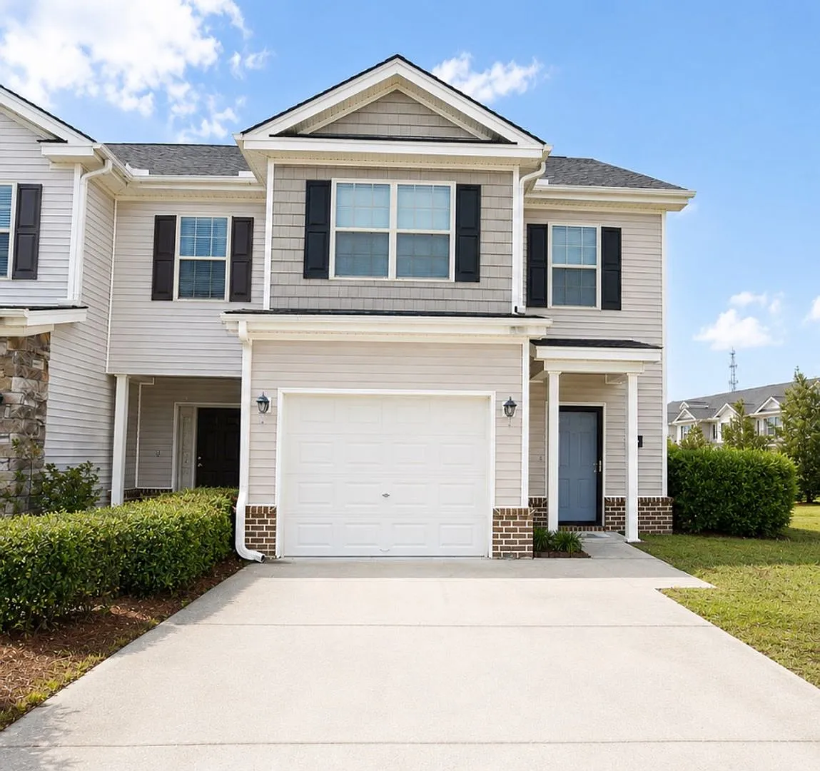 825 Canyon Oak Loop — Photo 1