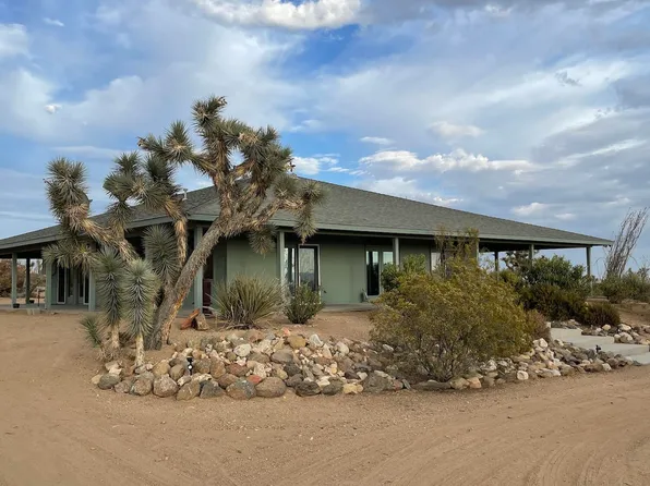 4312 E Cactus Wren Dr, Yucca, AZ 86438