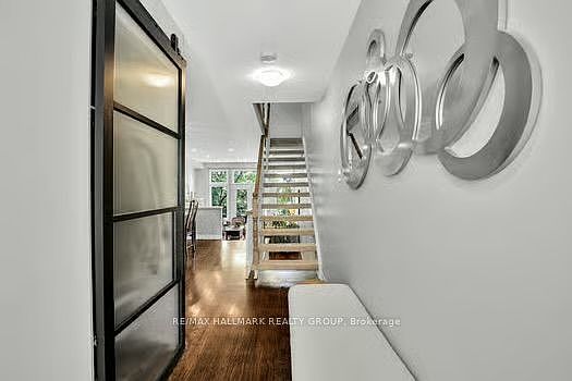 4th image of 49 B 1st Ave