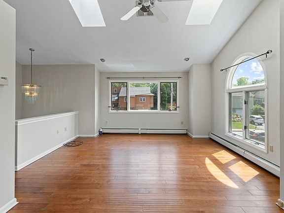 Main level Living area