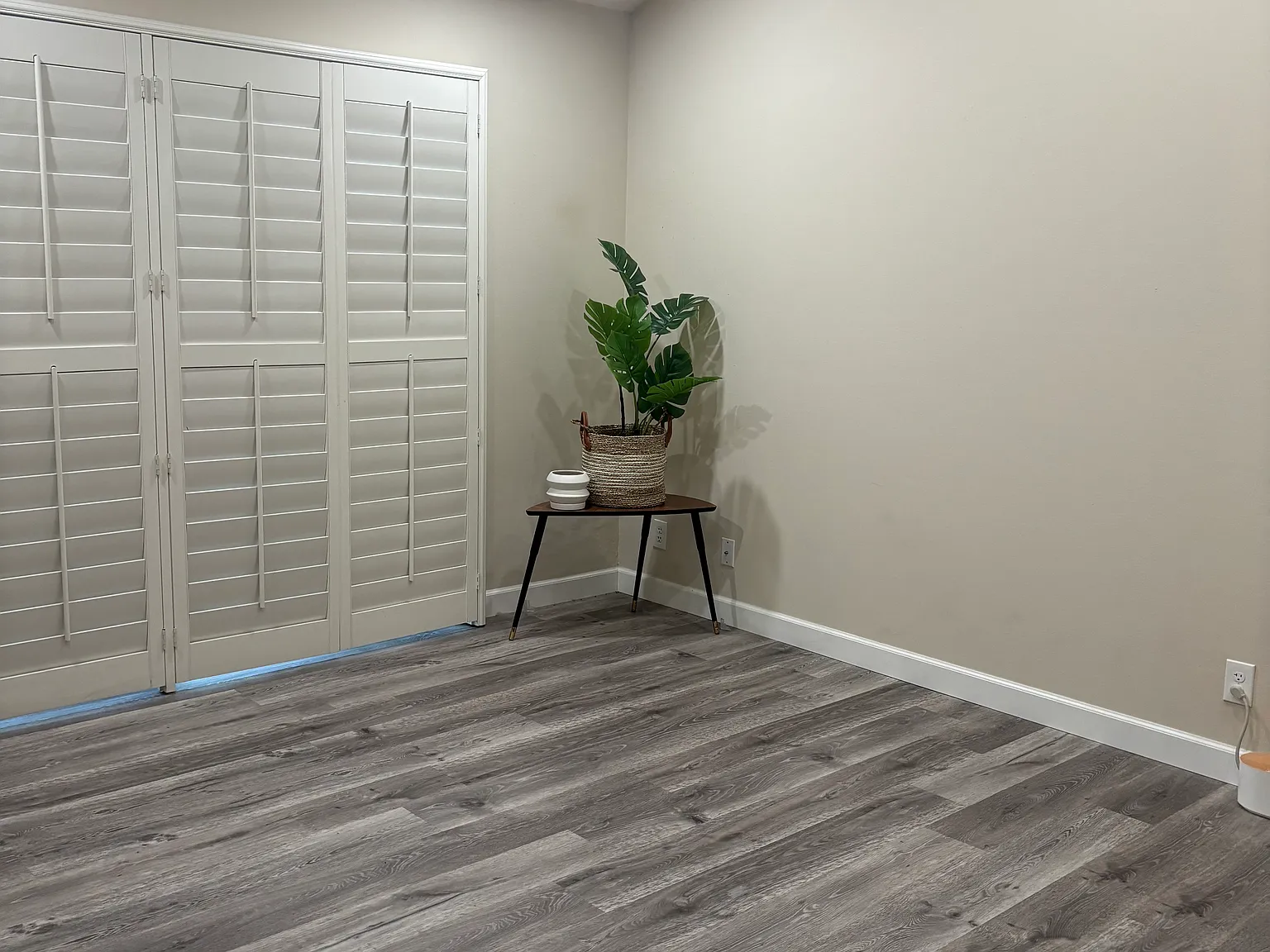 2 bed, 1384 sqft, $3,700 — Photo 3
