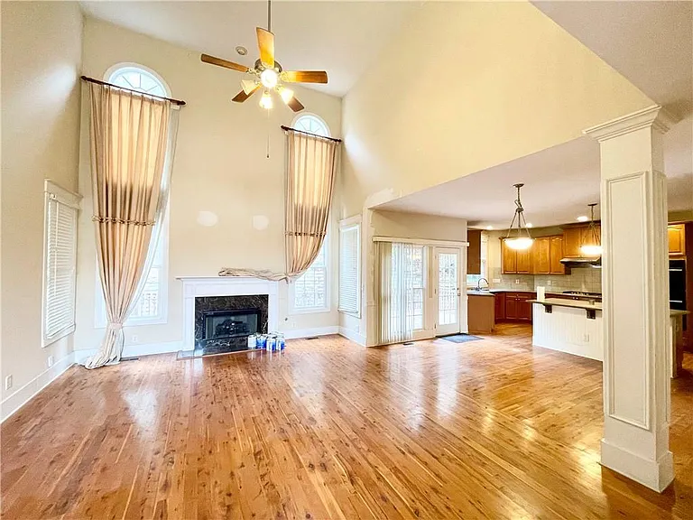 555 Vinings Springs Dr SE — Photo 18