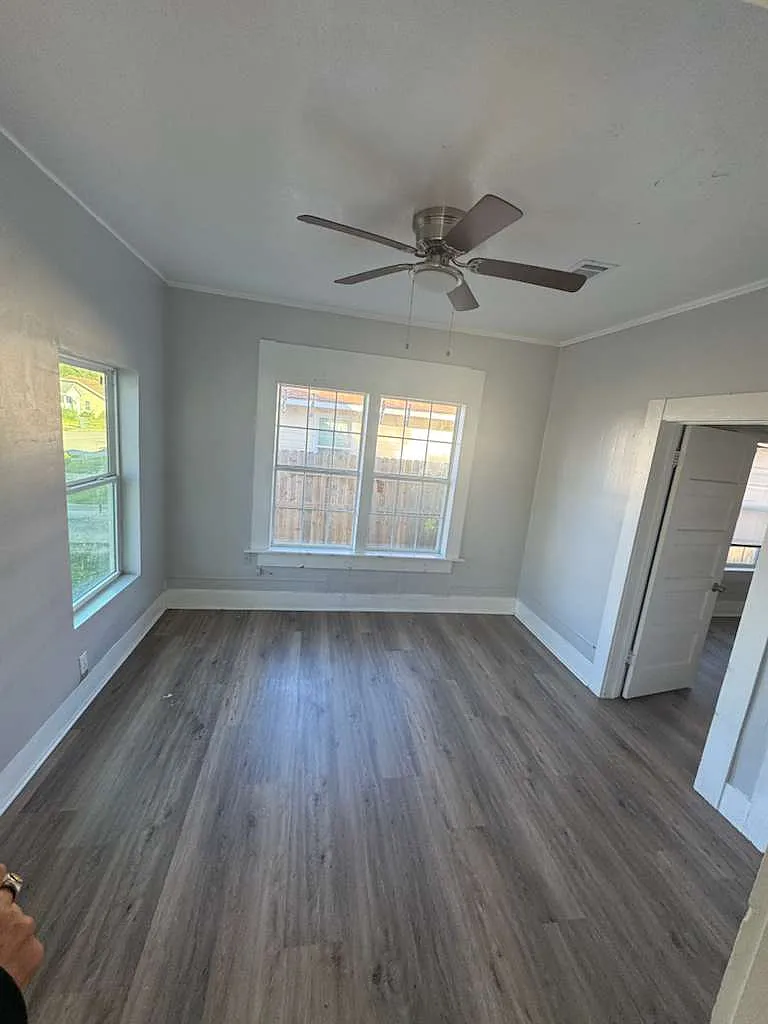 3 bed, 1124 sqft, $1,300 — Photo 4