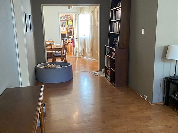 3rd image of 4835 Ruth Ave