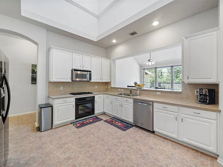 158 N Whistlers Bend Cir — Photo 10
