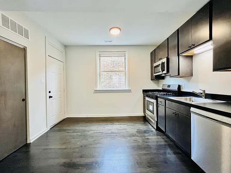 1371 S California Ave #2W — Photo 10