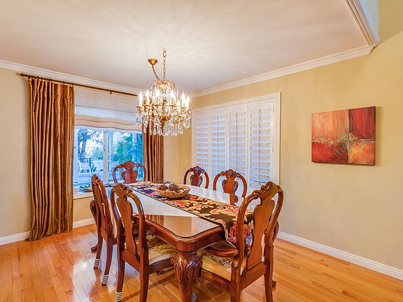 5th image of 1501 Wimbledon Ct