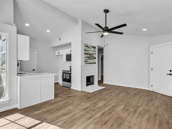 17676 Kelly Blvd, Dallas, TX 75287