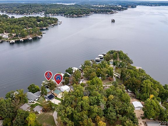 3rd image of 33060 Fairglen Rd