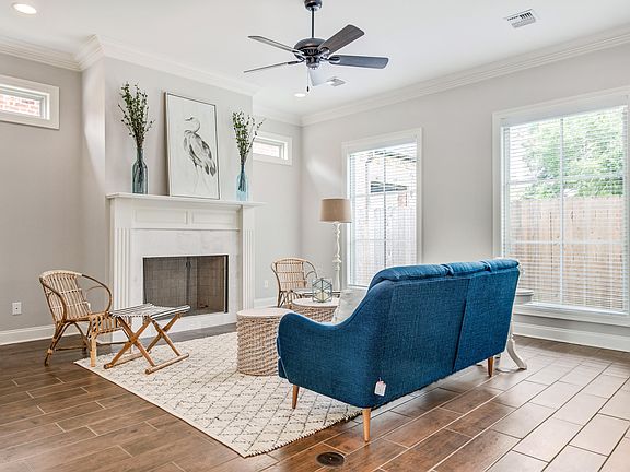 4th image of 101 Garden Wood Ln