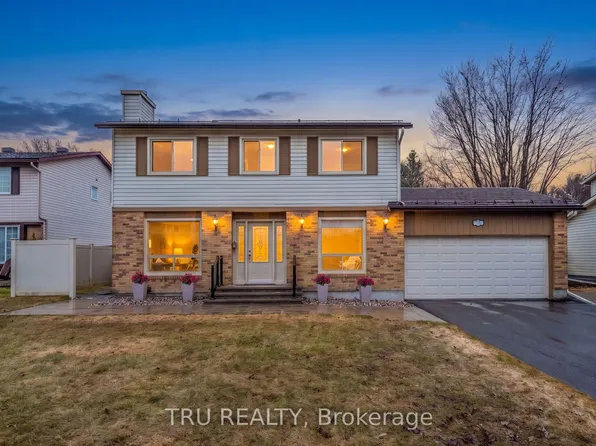 256 Hoylake Cres, Ottawa, ON K1E 2M8