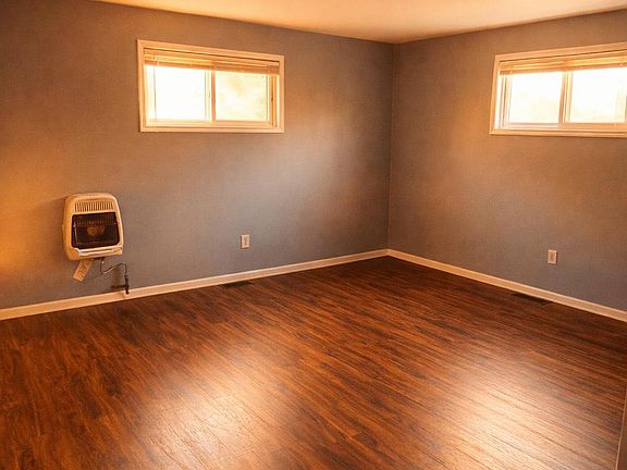 4th image of 16801 Langly Ave