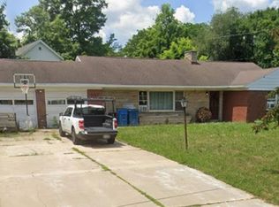 2107 Brook Dr, Kalamazoo, MI 49048