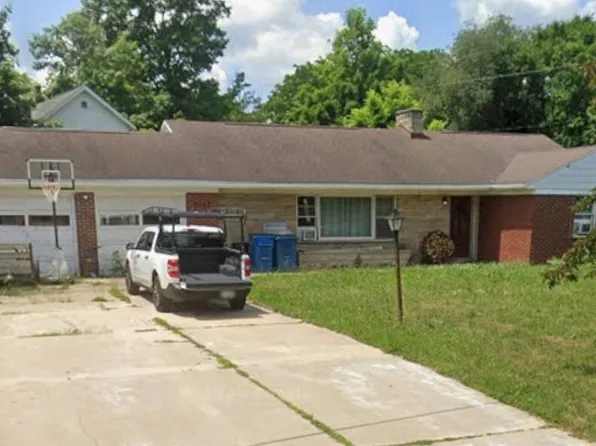 2107 Brook Dr, Kalamazoo, MI 49048