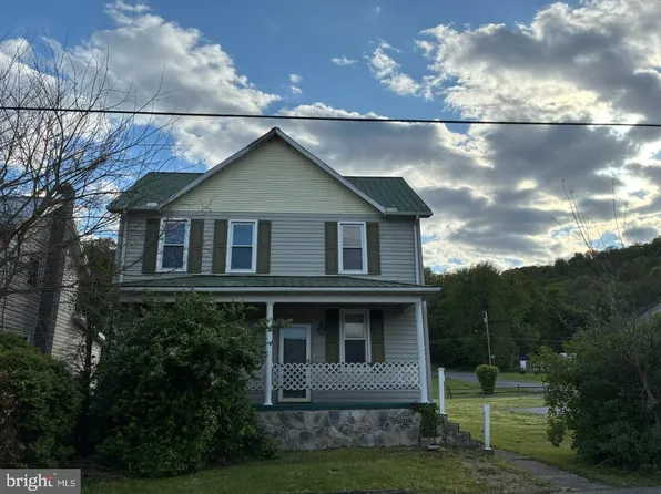 14074 2nd St, Mount Union, PA 17066