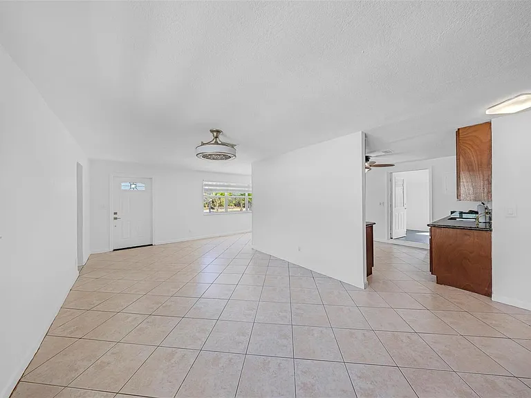 5921 NE 1st Ave — Photo 12