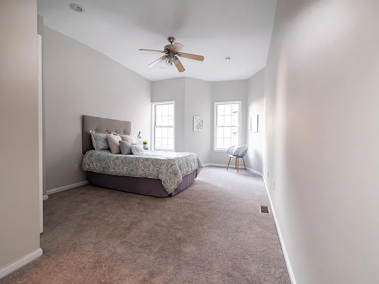 1119 Race St — Photo 4