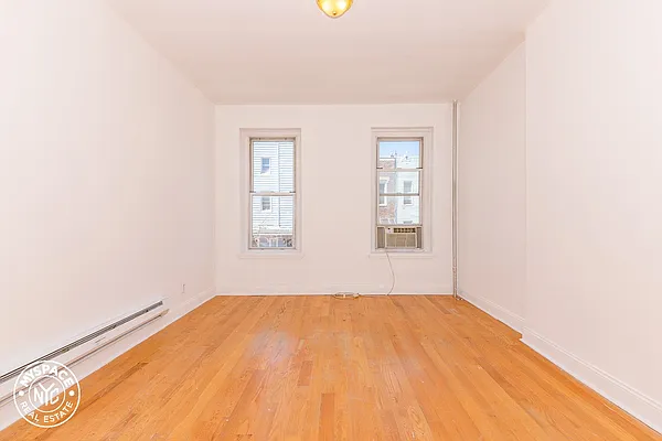 Rented by MySpaceNYC | media 19