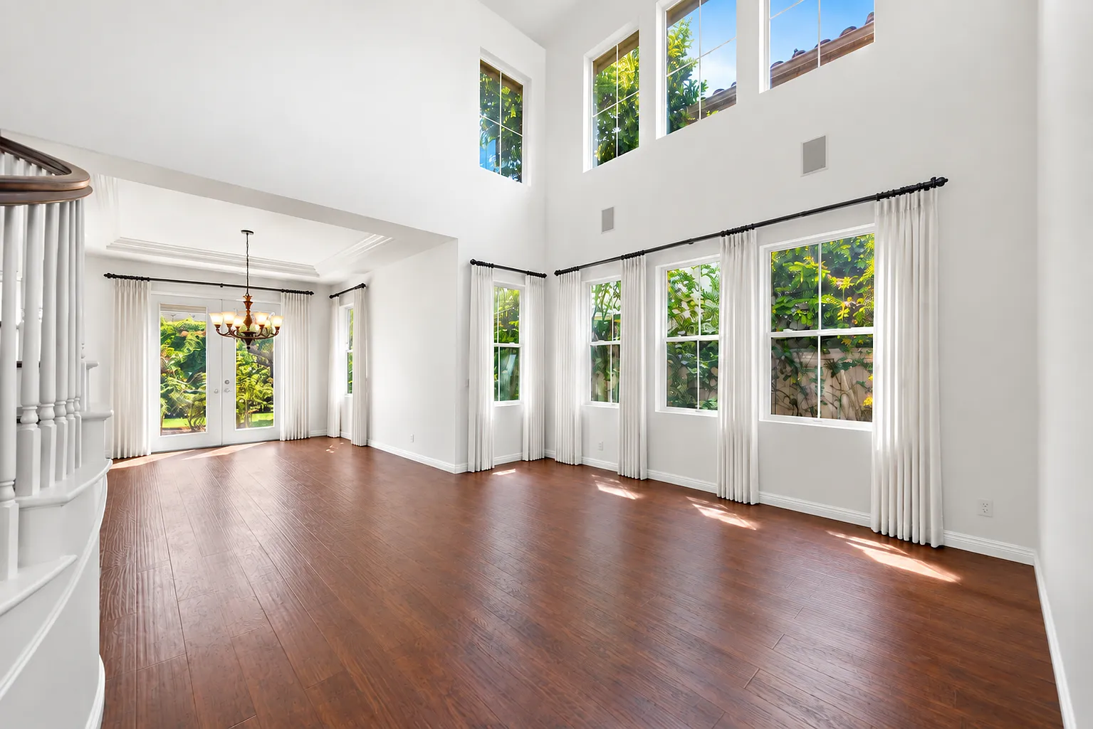 5 bed, 2727 sqft, $6,200 — Photo 3