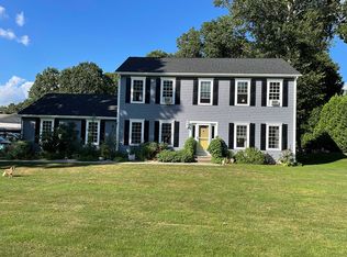 121 Richard Brown Dr, Uncasville, CT 06382