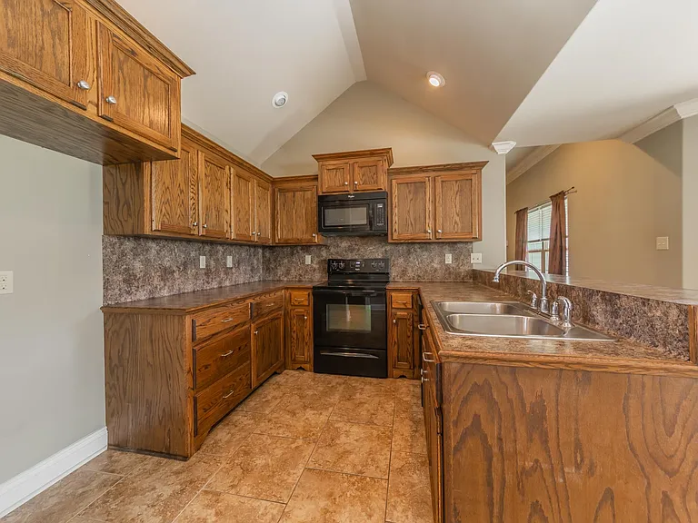 917 Lillian Michel Dr — Photo 2