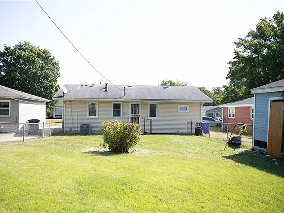 2nd image of 2429 N Graceland Ave