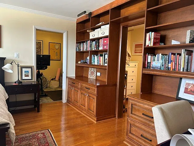 1880 Columbia Rd NW — Photo 11