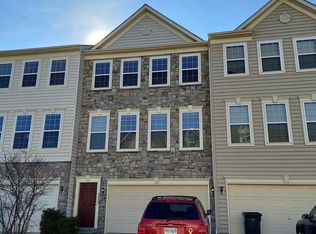 42225 Dean Chapel Sq, Chantilly, VA 20152