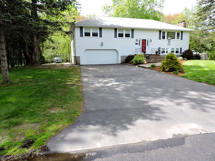 1st image of 141 Briar Ln
