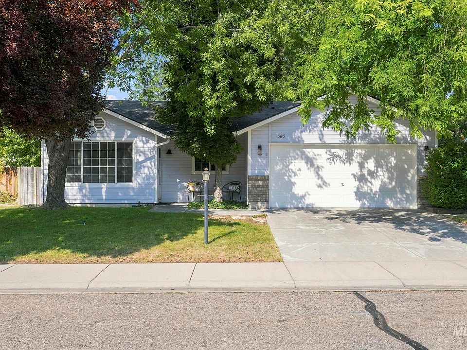 1st image of 586 N Tidwell Way
