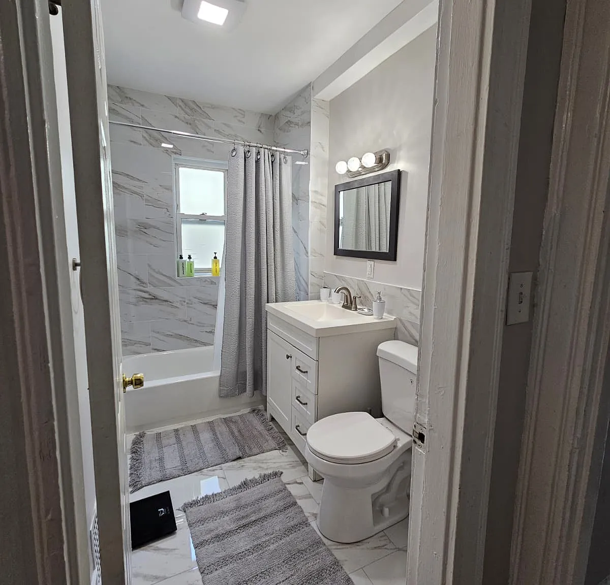 3 bed, 1100 sqft, $1,550 — Photo 3