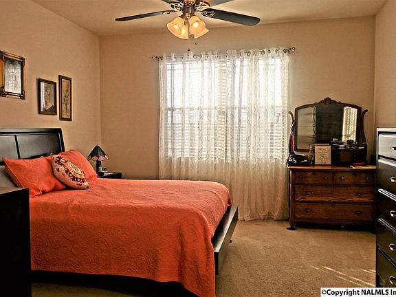 3rd image of 132 Natalie Jane Dr