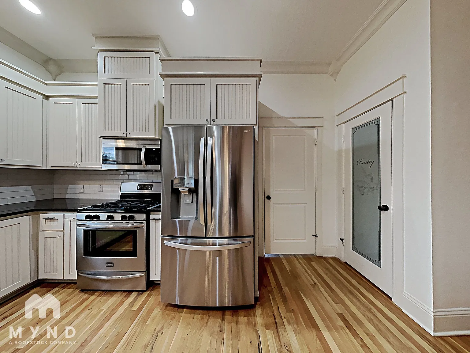 4 bed, 2.5 bath, 2525 sqft, $3,395 — Photo 4