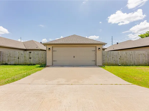 4004 SW Capstone Ave, Bentonville, AR 72712