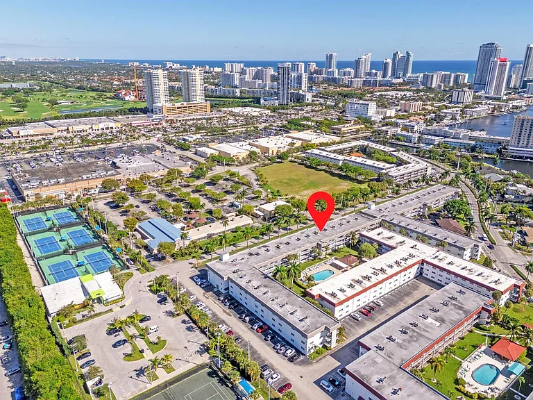 581 Blue Heron Dr #317-B — Photo 42