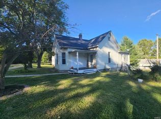816 N Locust St, Greenville, IL