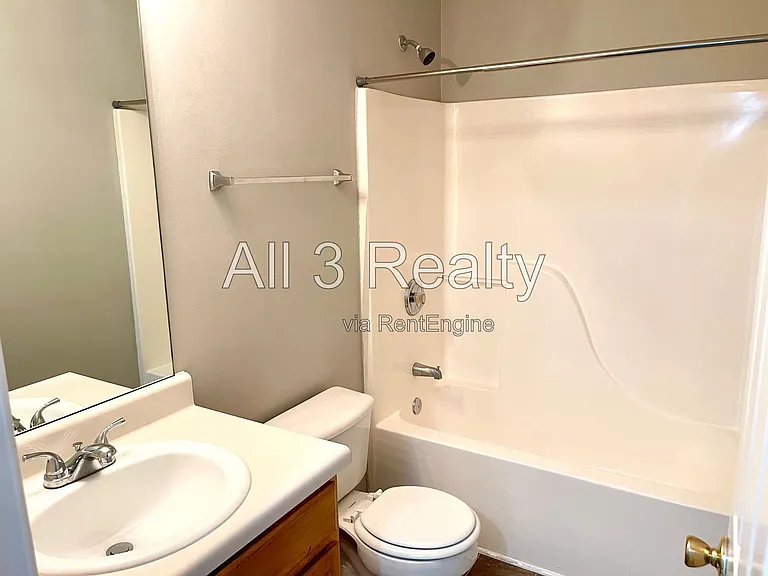 60 Spring Lake Ter — Photo 13